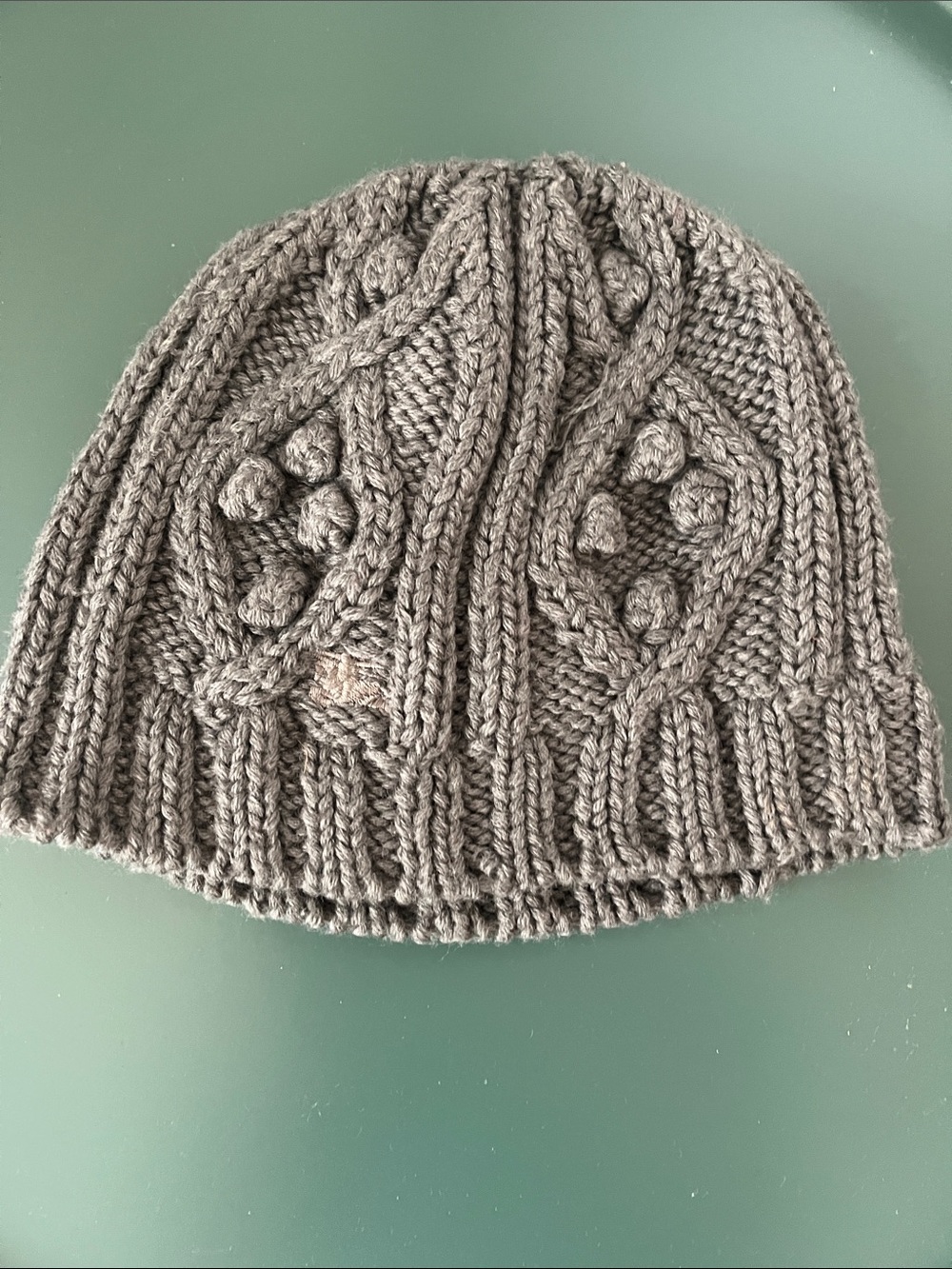 Burberry Vintage Cable Pom Beanie - Gray